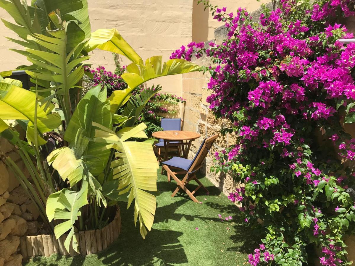 The Cloisters Bed And Breakfast Xagħra Dış mekan fotoğraf
