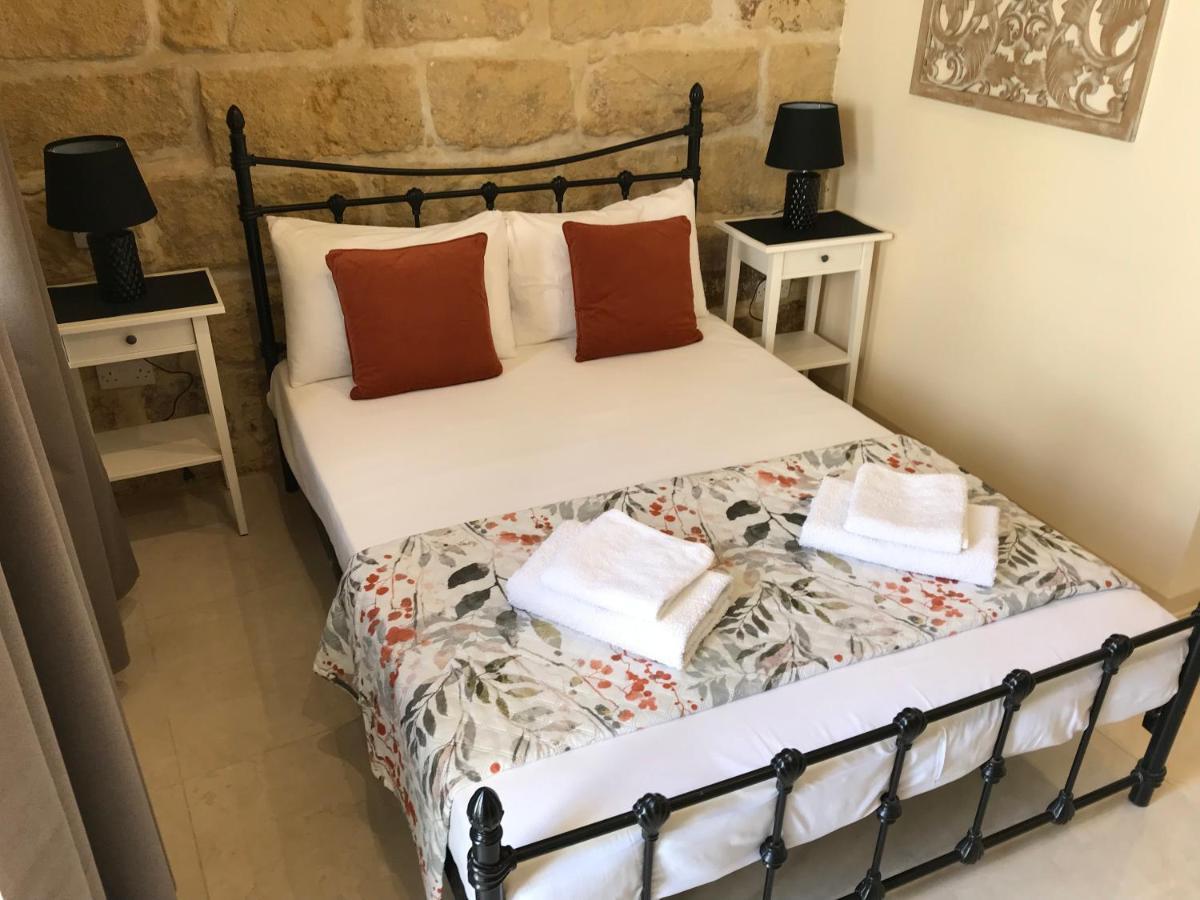 The Cloisters Bed And Breakfast Xagħra Dış mekan fotoğraf