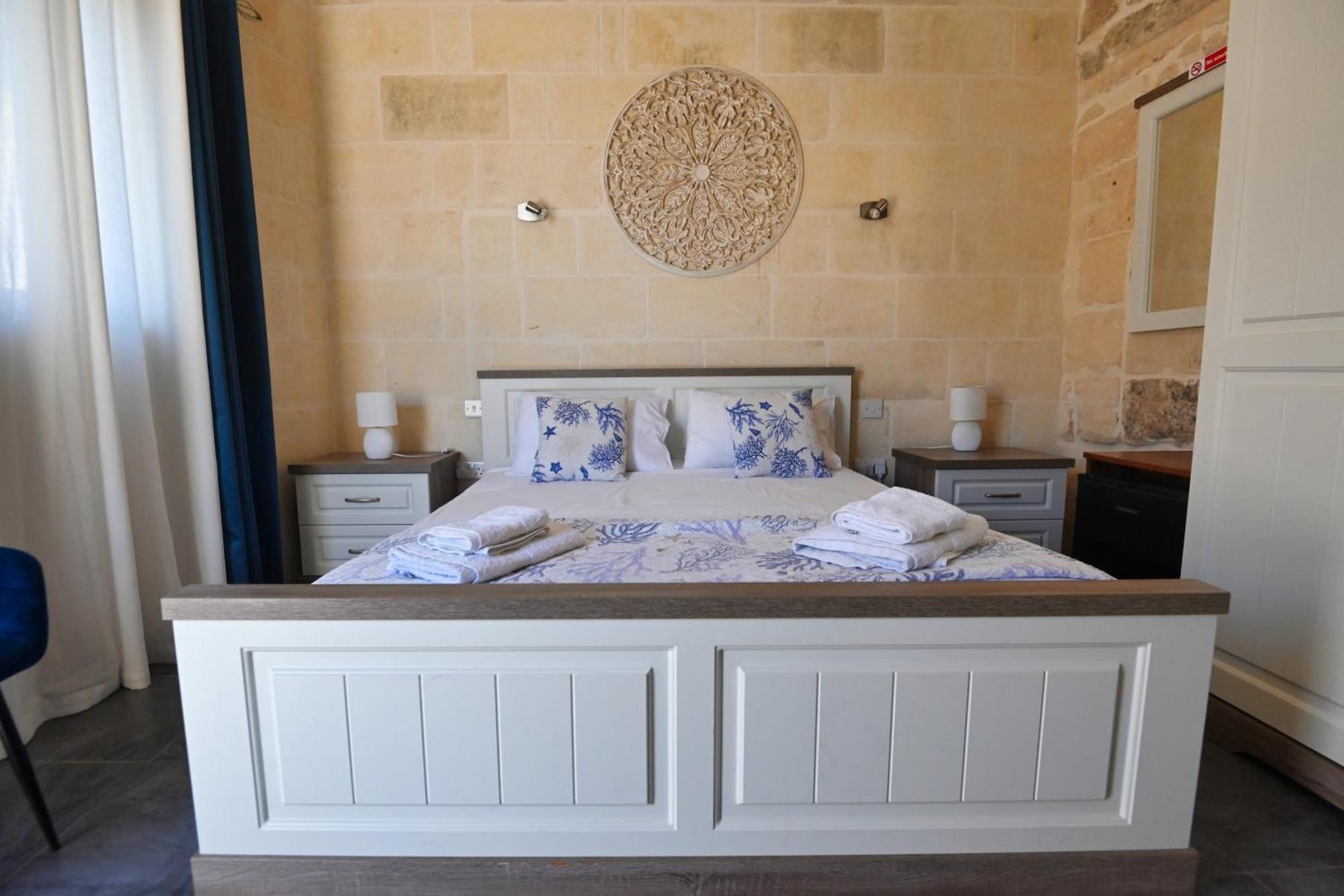 The Cloisters Bed And Breakfast Xagħra Dış mekan fotoğraf