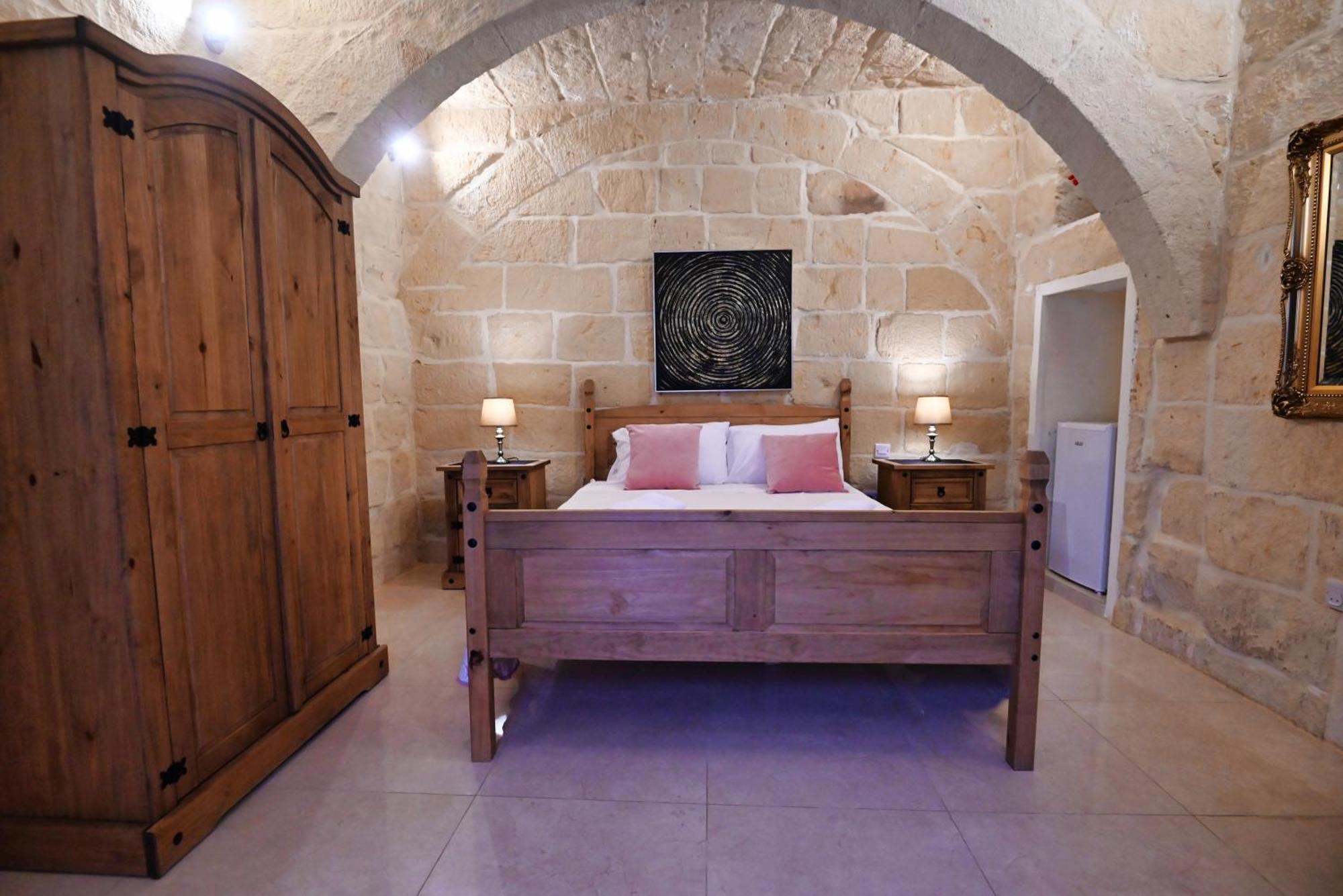 The Cloisters Bed And Breakfast Xagħra Dış mekan fotoğraf