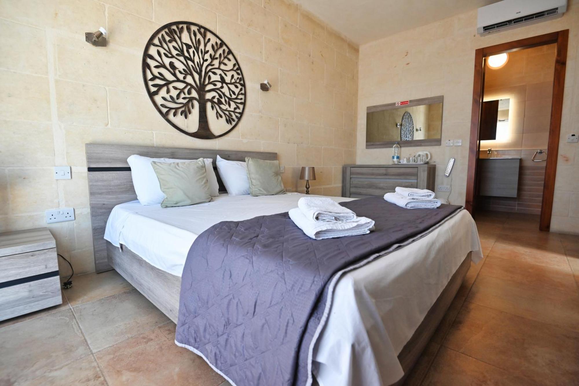 The Cloisters Bed And Breakfast Xagħra Dış mekan fotoğraf