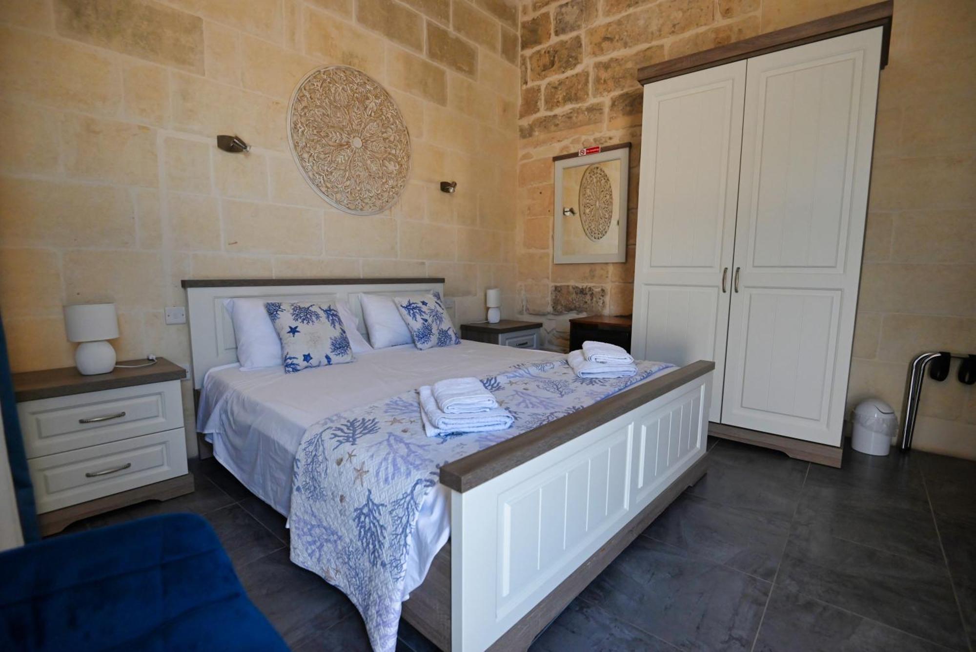 The Cloisters Bed And Breakfast Xagħra Dış mekan fotoğraf