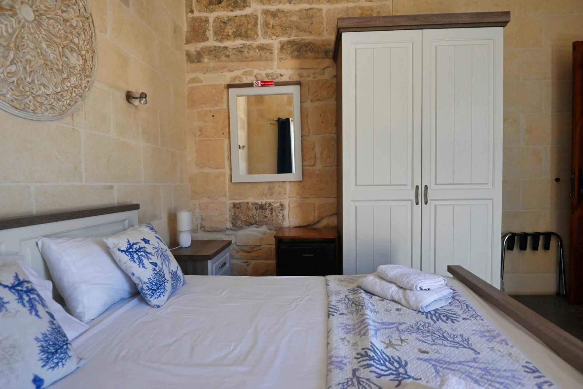 The Cloisters Bed And Breakfast Xagħra Dış mekan fotoğraf